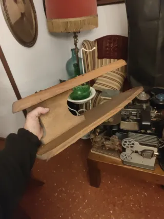 Antigua tabla de planchar de madera