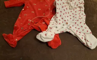 Conjunto 2 Babygrows Bebé