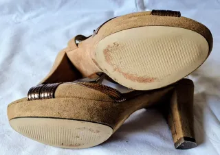 Zapatos de tacón Corina color camei talla 36