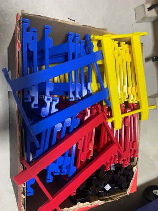Elevadores expositores para coches a escala