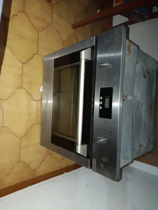 Horno de acero inoxidable marca Edesa