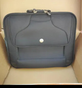 Portátil Dell Inspiron 1720 BigBang Theory maletin