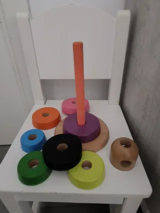 Torre di Impilamento Montessori in Legno