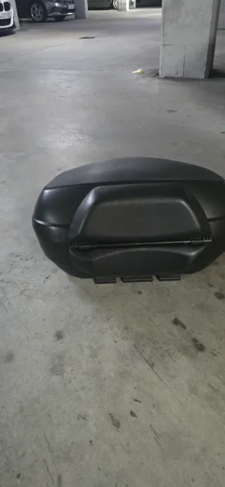 Baúl Shad SH48L Negro mas parrilla y dos llaves