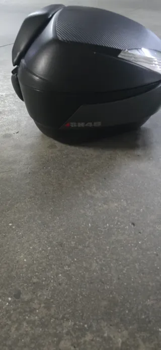 Baúl Shad SH48L Negro mas parrilla y dos llaves