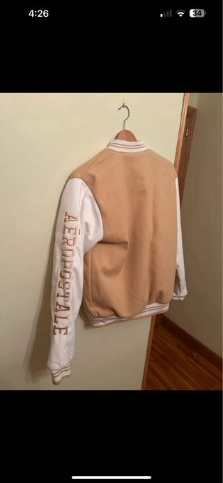 Chaqueta universitaria Aeropostale sin uso