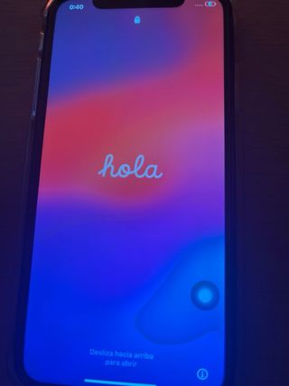 iPhone XR Coral 128 GB con custodia