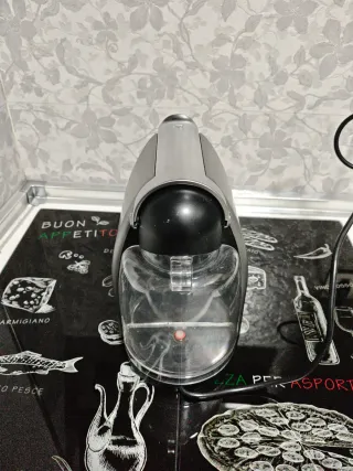 Cafetera Nespresso Krups . AVERIADA. Leer Descripc