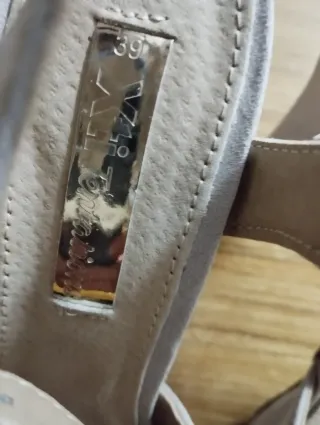 Zapatos de tacón alto beige