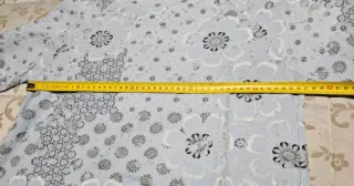 Camiseta azul estampada floral