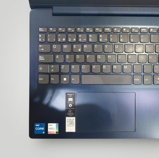 PORTATIL LENOVO INTEL CORE I5-1135G7 / 8GB RAM 512GB / + CARGADOR