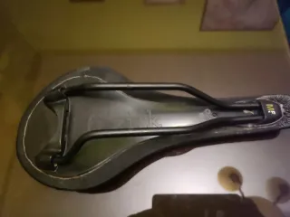 Sillín Fizik Tundra Negro 134mm