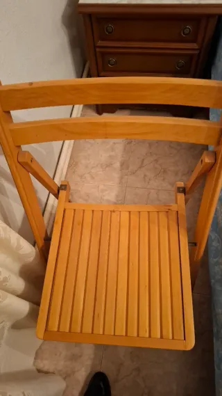 Silla plegable de madera