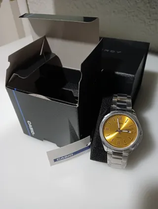 Casio MTP-1302PD-9AVEF Esfera mostaza/naranja Acer