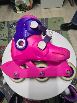 Patines infantiles ajustables, casco y proteccione