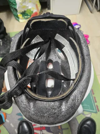 Patines infantiles ajustables, casco y proteccione