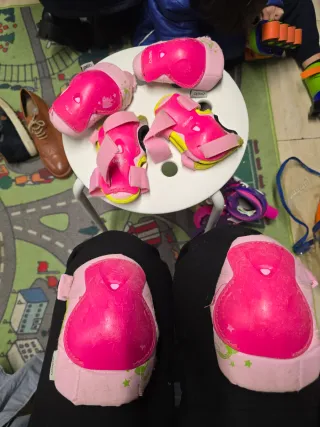 Patines infantiles ajustables, casco y proteccione