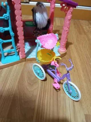 Casa Enchantimals con muñecas y accesorios