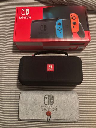 Nintendo Switch Azul y Rojo