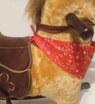 Caballo balancín con ruedas y sonido