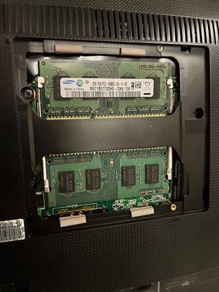 Portátil ASUS 1215B 12,1” NO ENCIENDE