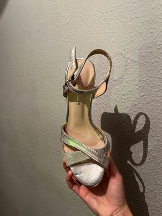 Tacones Brillantes Dorados Talla 37