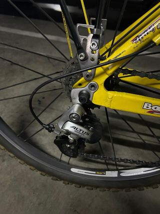 Bicicleta Boomerang Montaña Negra y Amarilla