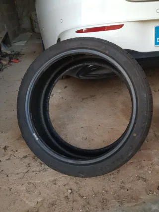 Neumáticos 225/40 ZR19 93V