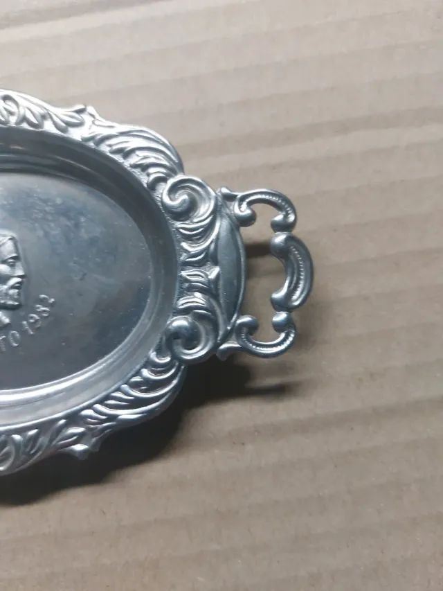 Bandeja decorativa Año Santo 1982