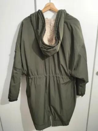 Abrigo Zara con capucha