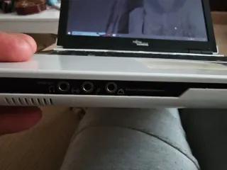 Fujitsu Siemens AMILO S 3655 Portátil. Sin disco