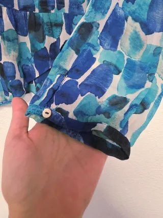 ZARA - Blusa Azul Estampado Acuarela - Talla XL