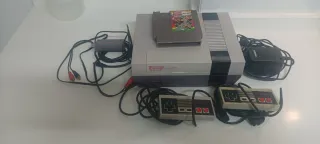 Consola Nintendo NES con juego de 360 juegos