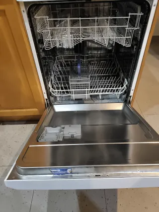 Lavavajillas BEKO  *URGE VENDER*