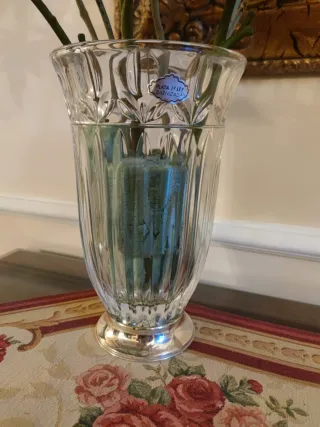 Jarrón cristal tallado y plata