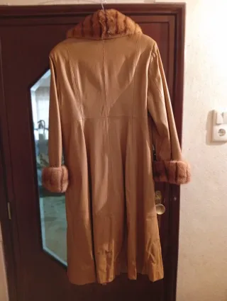 Casaco comprido com pelo