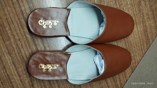 Zapatilla-pantofole in pelle per la casa