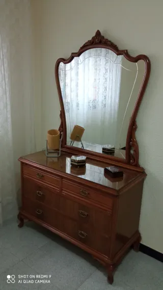 Tocador antiguo madera y cristal