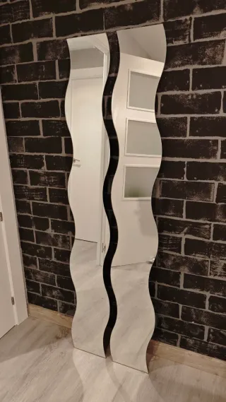 Espejos ondulados plateados