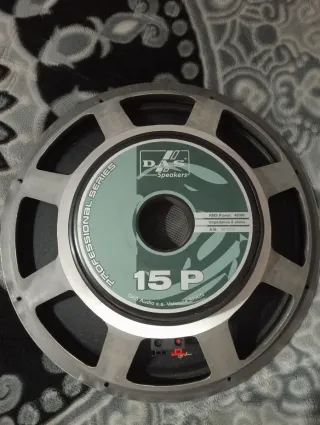 Altavoz DAS 15 400W RMS
