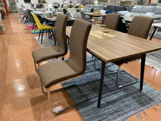 MESA DE COMEDOR DE MADERA DE ACACIA + SILLAS