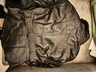 Chaqueta de cuero negra