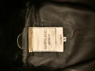 Chaqueta de cuero negra