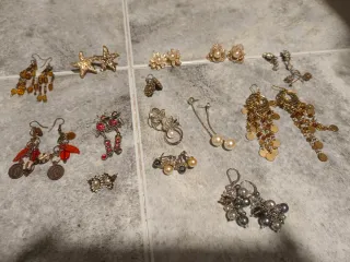 Lote bisutería: pulseras y collares