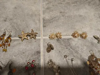 Lote bisutería: pulseras y collares