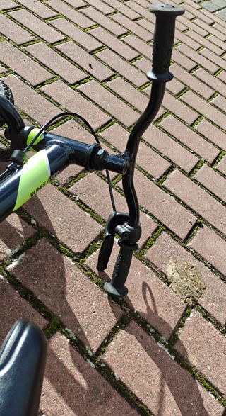 Bicicleta sin pedales Btwin con freno.