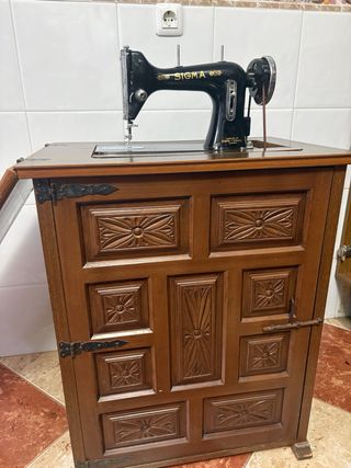 Máquina de coser Alfa antigua, modelo Sigma