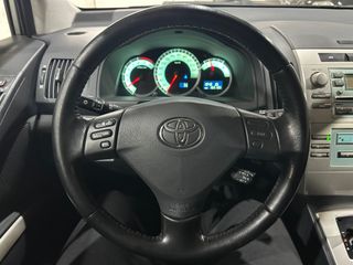 Toyota Verso Automática 7 Plazas 1.8 Gasolina