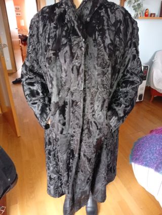 Abrigo de señora astracán negro