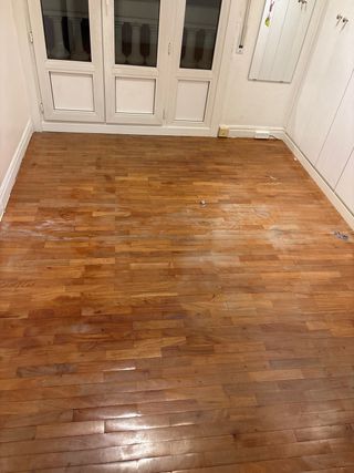 Suelo de madera maciza de roble